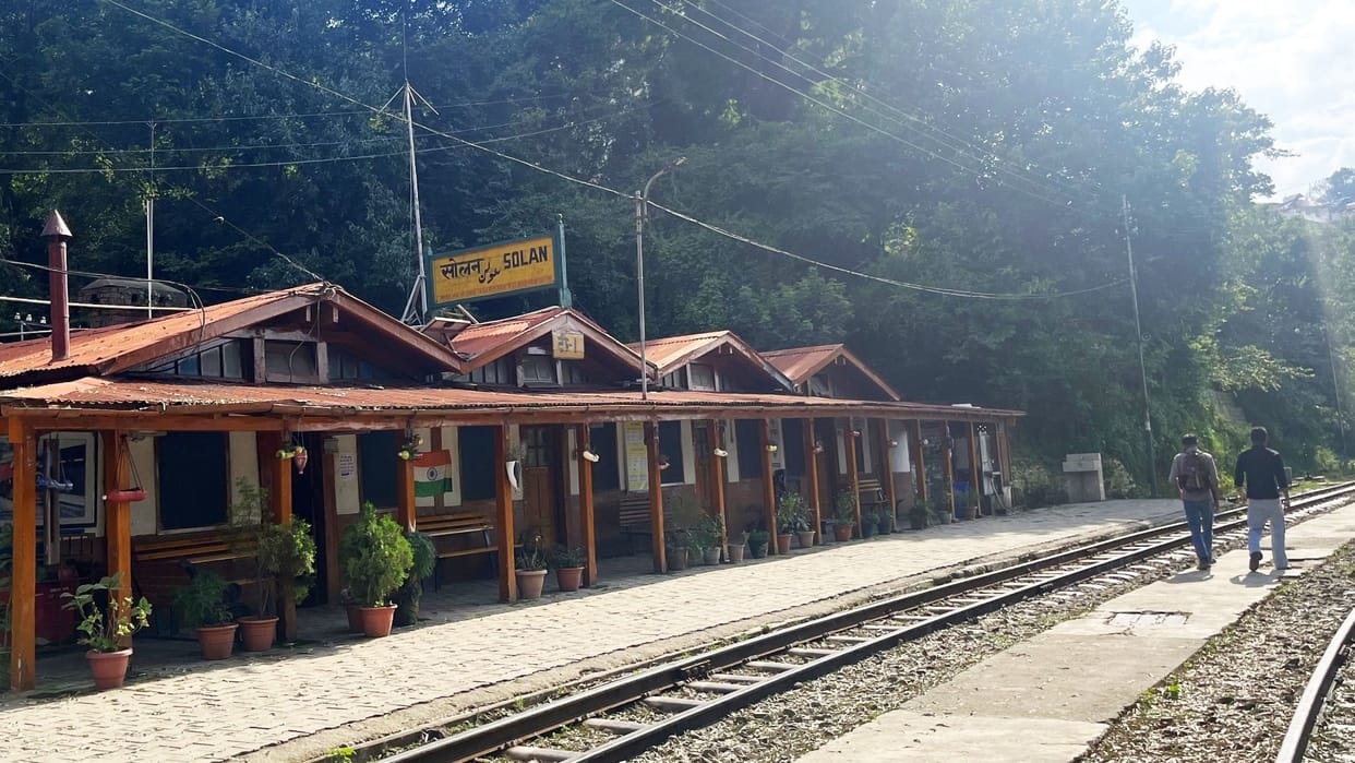 Solan News: Man Falls From Running Train on Kalka Shimla Railway Track
