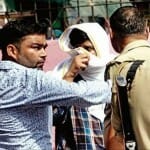 आरोपी दानिश को ले जाती पुलिस।