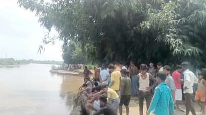 Class 9 student who went to bathe in river in Bettiah went missing after being swept away by strong water wave