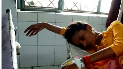 Girl shot herself with a licensed gun in shahjahanpur