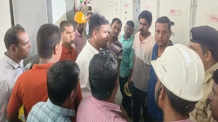 Suicide in Janjgir Champa: मजदूर ने प्लांट के अंदर लगाई फांसी, जांच में जुटी पुलिस
