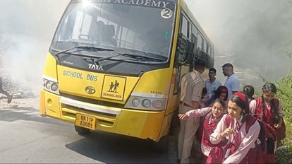 Uttarakhand News fire broke out in school bus returning with children in Chamoli