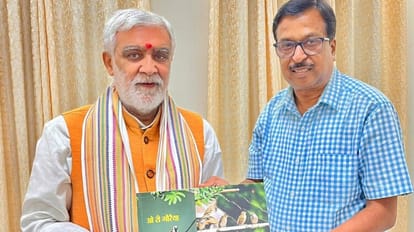 Bihar: केंद्रीय मंत्री बोले- हर हाल में करें प्रकृति की रक्षा; गौरैया संरक्षण अनिवार्य, यह दो किताब जरूर पढ़ें Bihar News: Minister Ashwini Choubey should protect nature at all costs; Sparrow Conservation Essentials