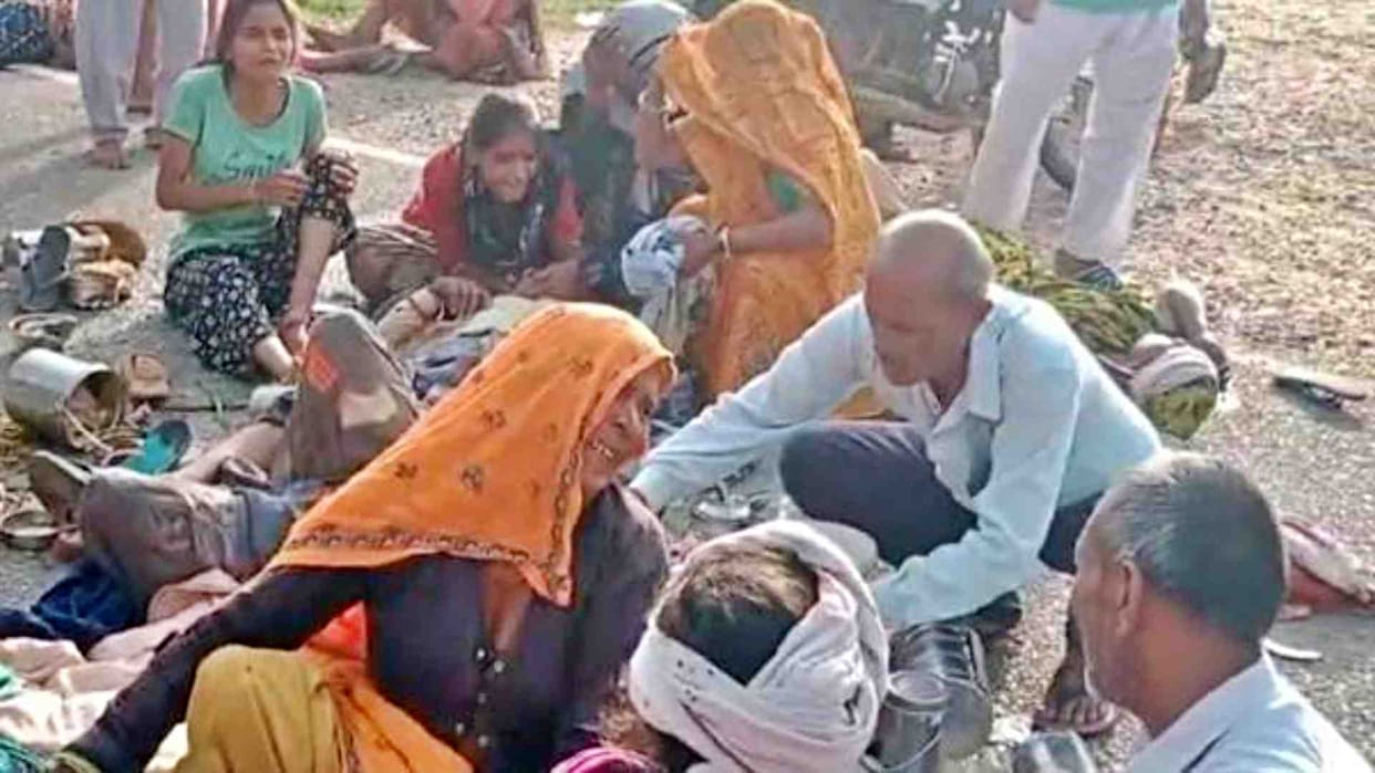 Two women died in a tractor trolley overturned uncontrollably in Khedli