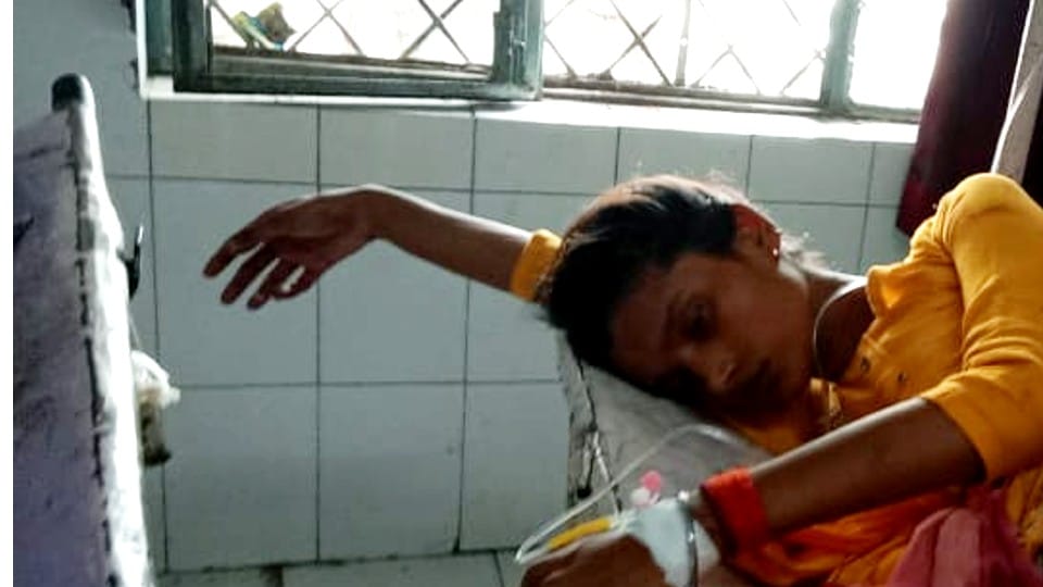 Girl shot herself with a licensed gun in shahjahanpur