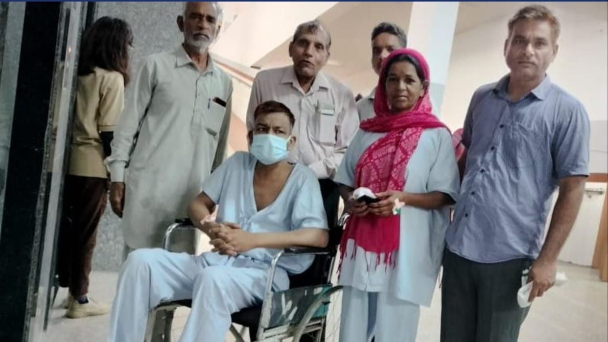 Sister saves brother's life by donating kidney before Raksha Bandhan in Fatehabad of Haryana