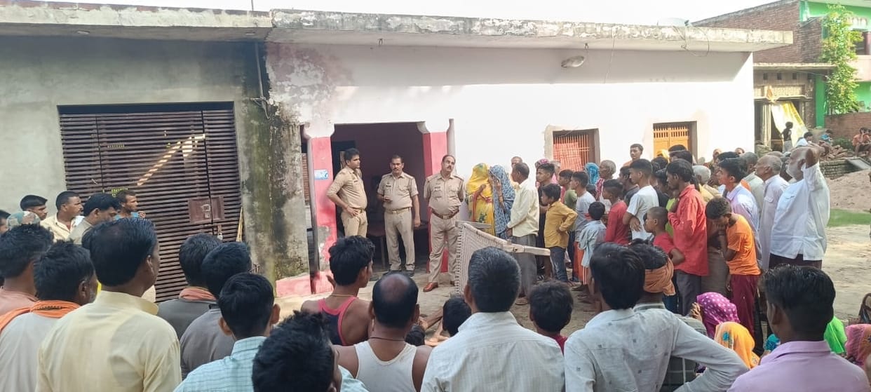 Murder of an elderly man by hitting his head and face with a brick, there was a dispute while drinking, three