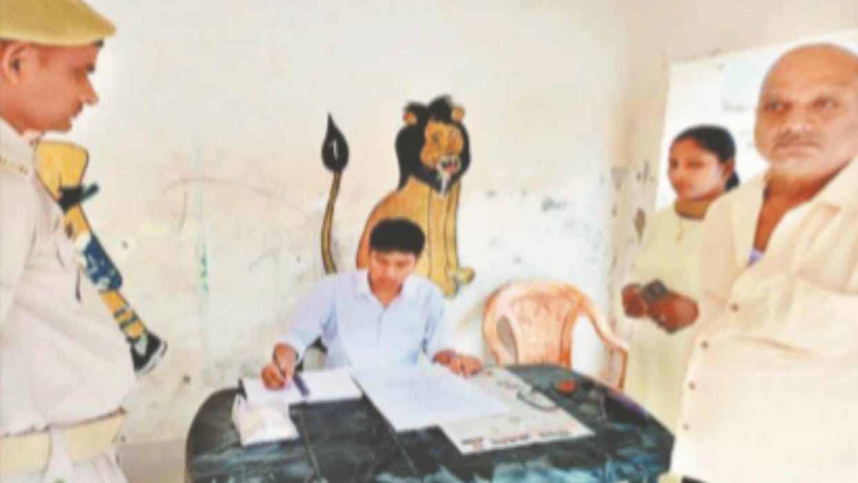 SDM inspected many council schools of Gorakhpur