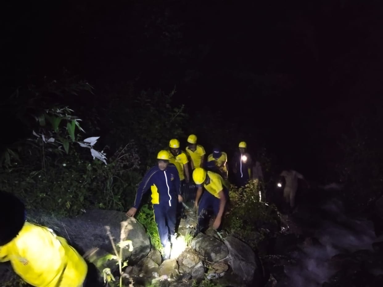 Uttarakhand Accident News Alto Car fell into ditch Late night in accident in Chamoli one killed four injured