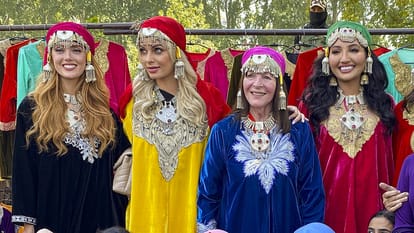 Karolina Bielawska in Kashmir