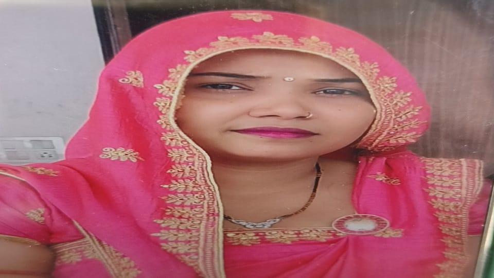 Bike rider woman killed in truck collision