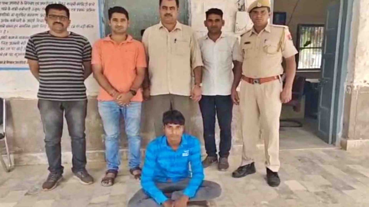 Rs 40 lakh counterfeiting case absconding prize accused arrested in Jaisalmer Pokaran