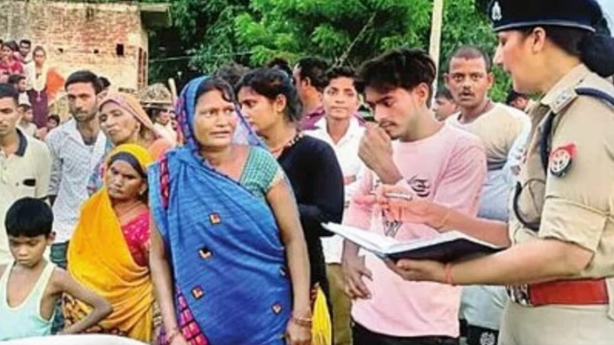 Wife beaten to death on suspicion of illicit relationship in raebareli.