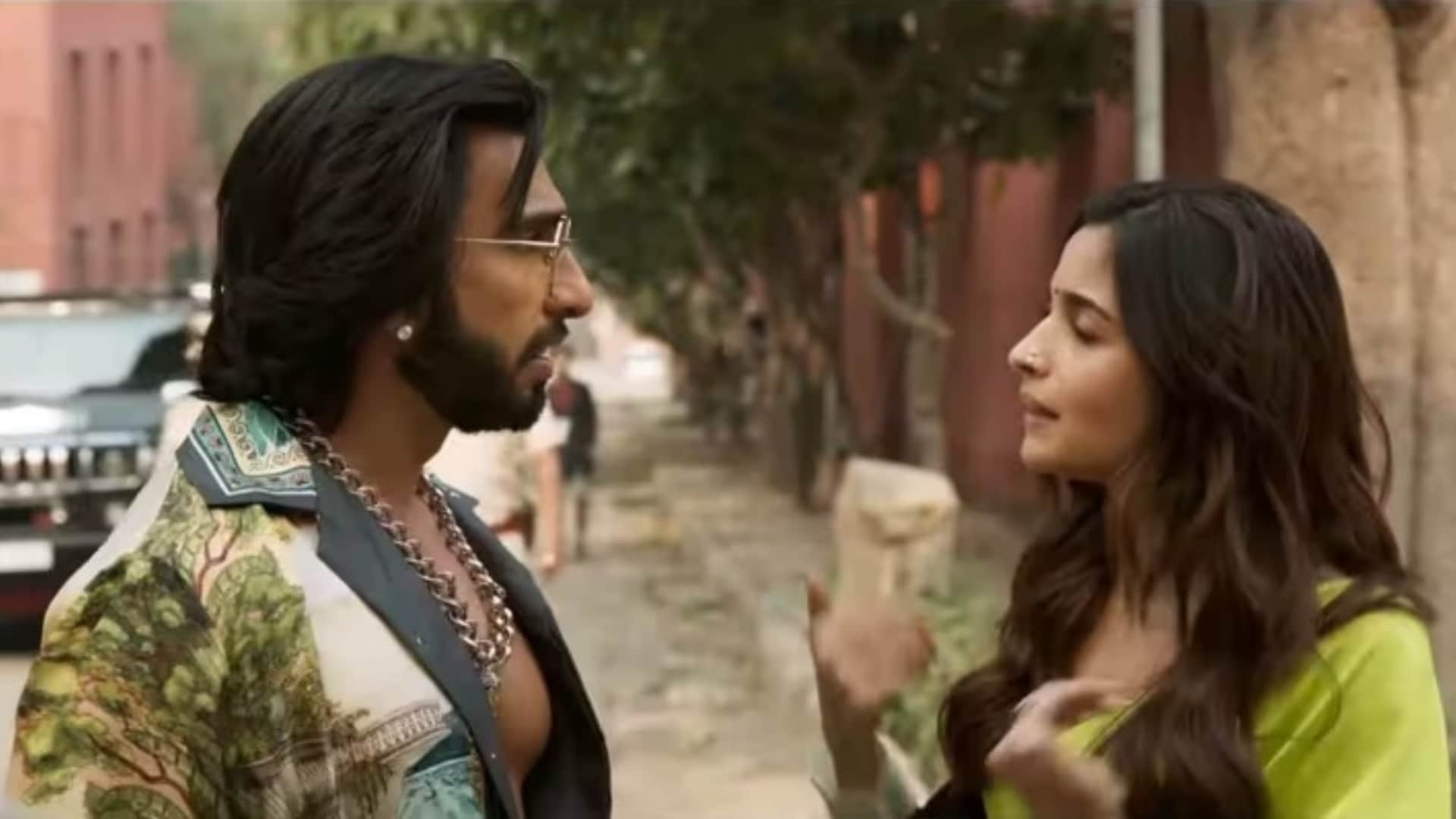 Alia Bhatt Birthday Director Vasan Bala wishes Jigra Actress in special way shared new picture from the movie