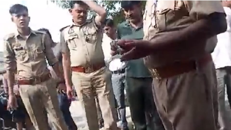 Constable misbehaved with BJP leader when dial 112 vehicle collided with bike