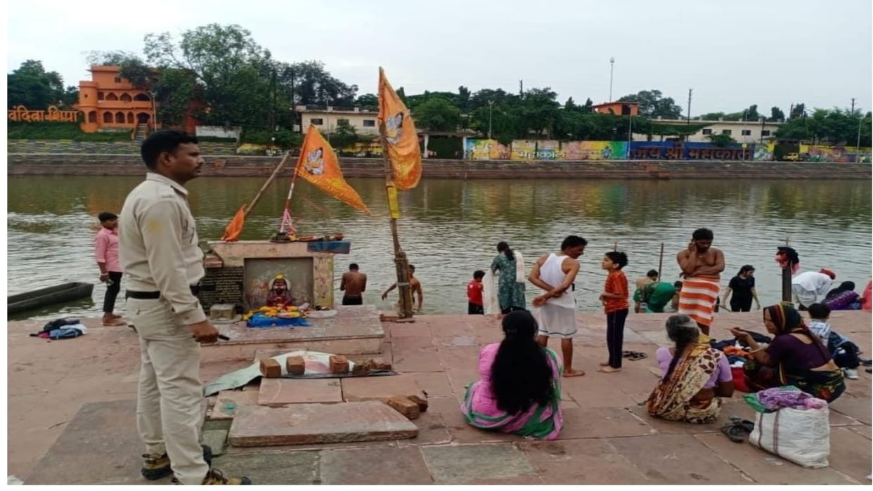 Ujjain Crime Tortured by the blackmailing of his girlfriend the young man jumped into the river