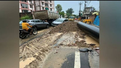 Agra News: 250 किमी लंबी सड़कें खोदकर ऐसे ही छोड़ दीं, जुर्माना लगा न जब्त हुआ सामान companies dug two hundred fifty km long road and left them like this In Agra people are facing problems