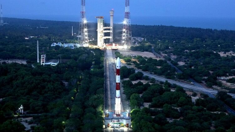 Isro share solar mission aditya l1 latest images carried by launch vehicle pslv c57 date time