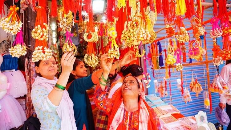 raksha-bandhan-2023-sisters-can-celebrate-rakhi-whole-day-on-31-august