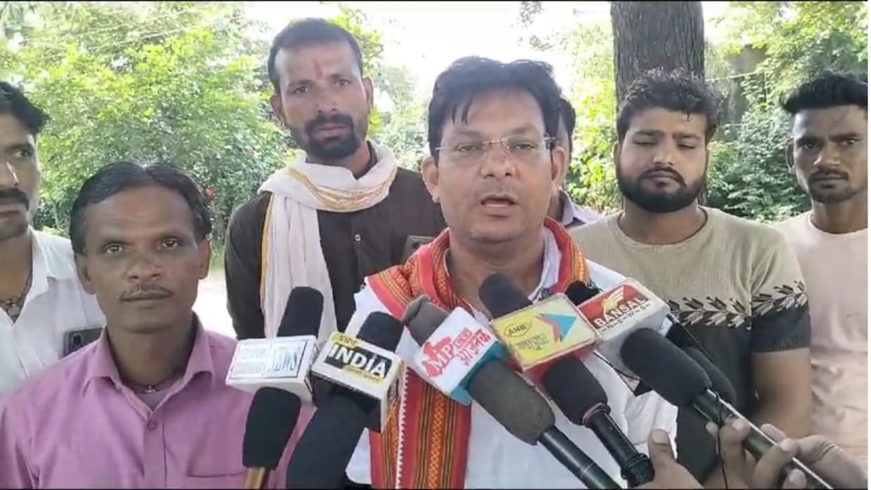 MP Politics: Another Scindia supporter left BJP, said-  in the name of double engine government public