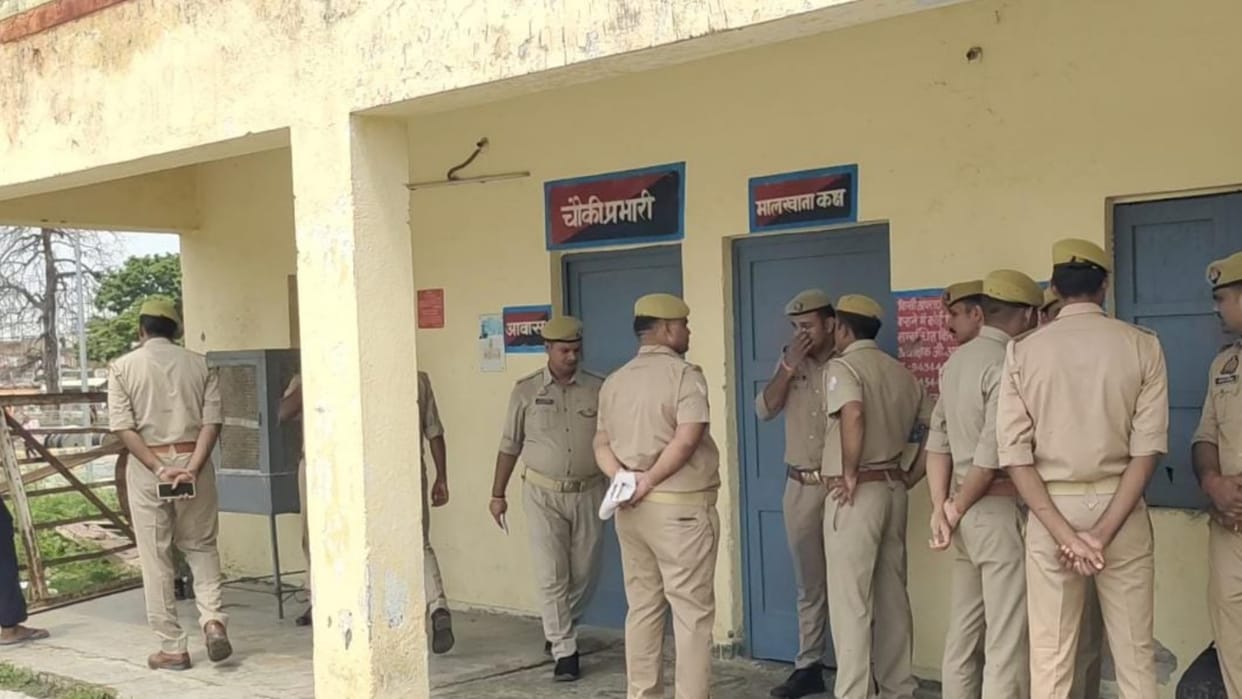 A women sipahi found injured in Sarayu Express, reffered to Lucknow.