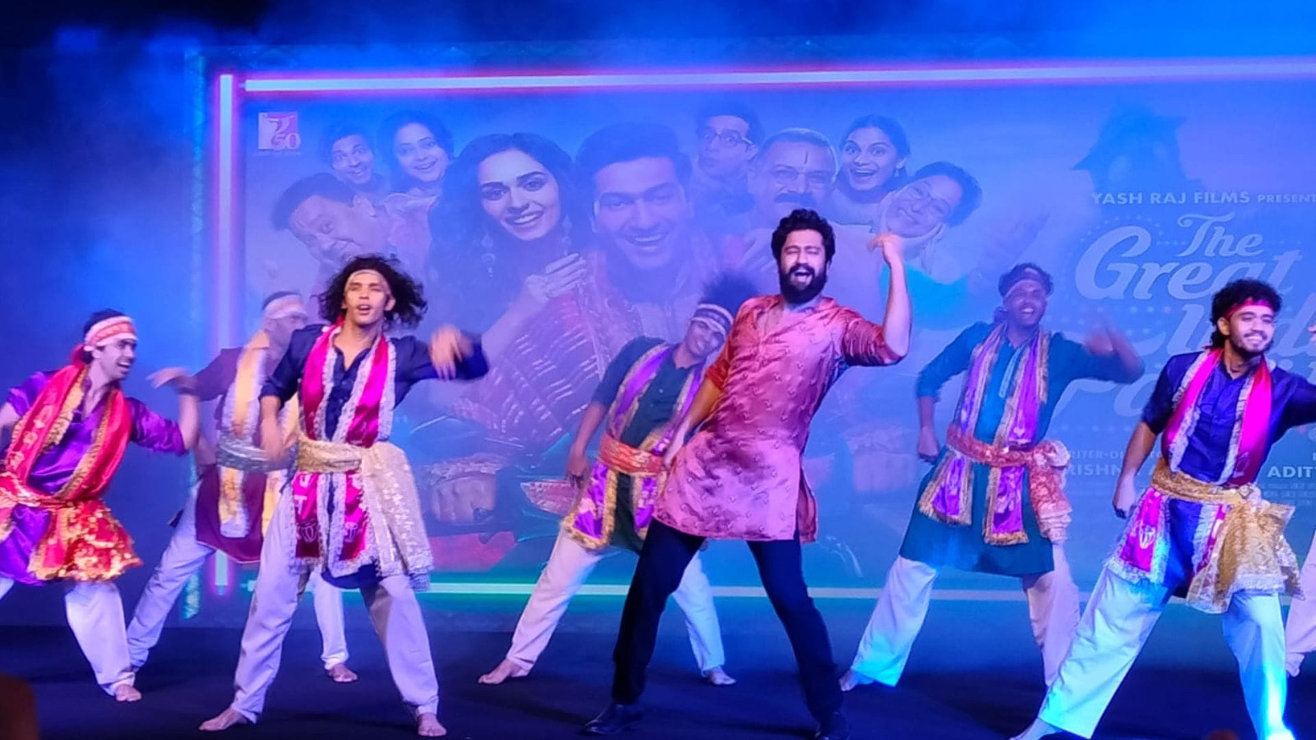 the great indian family first song kanhaiya twitter pe aaja release vicky kaushal as bhajan kumar