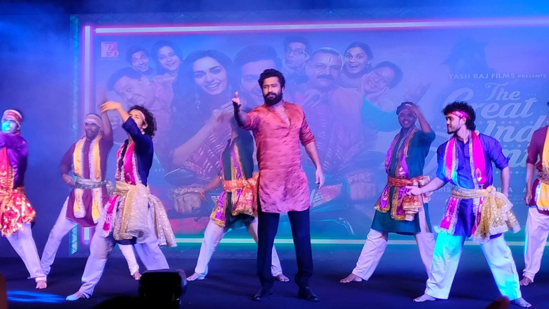 the great indian family first song kanhaiya twitter pe aaja release vicky kaushal as bhajan kumar