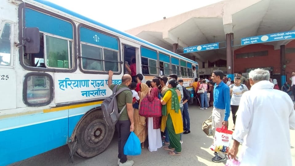Haryana: Passengers stayed for buses on second day, roadways administration claims were air-air