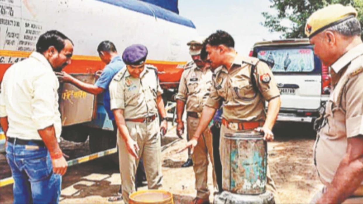 Diesel being stolen from tankers in Chaurichaura game caught when raided