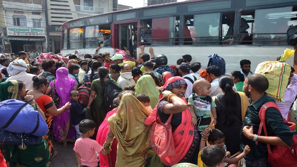 Free travel of sisters started in roadways buses