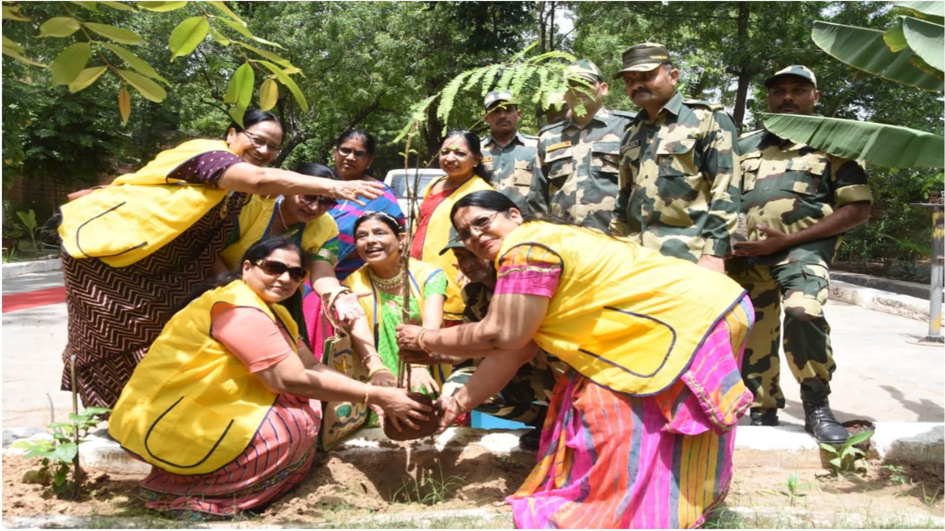 Jodhpur Border Security Force celebrates Rakshabandhan Jodhpurs sisters tie rakhi on the wrists of soldiers