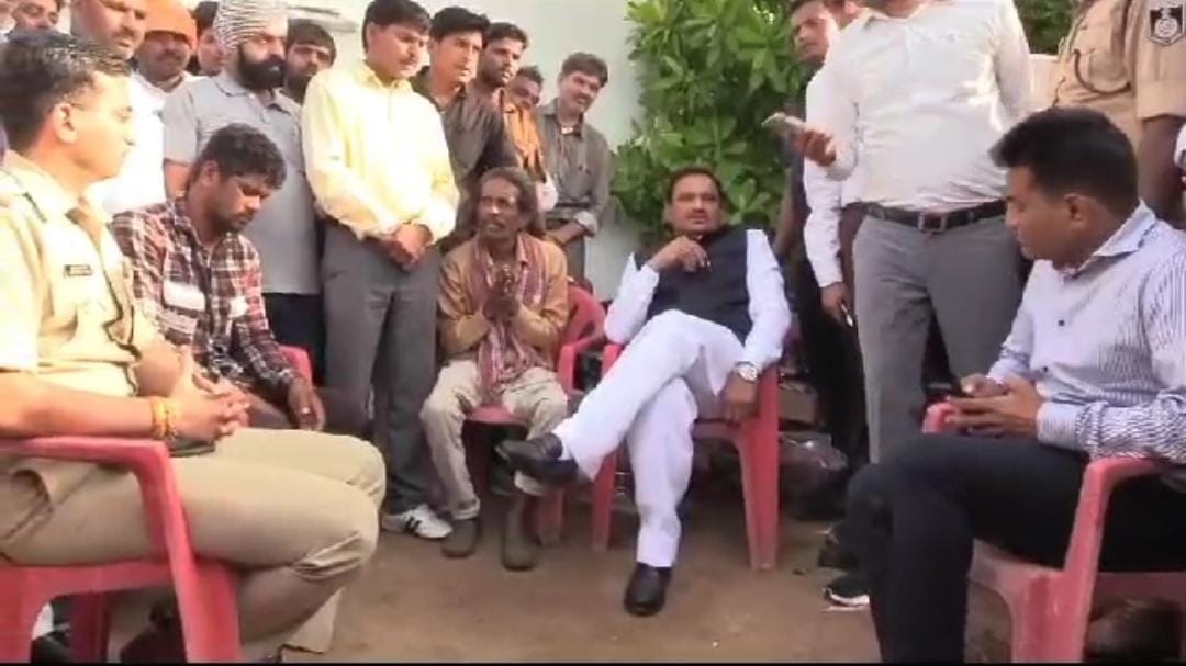 Minister Bhupendra Singh Approached Victim Family In Khurai, Sagar, Says- Congress is doing politics