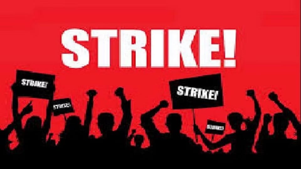 lawyers announced two day strike Angry with District Magistratethe In jhansi