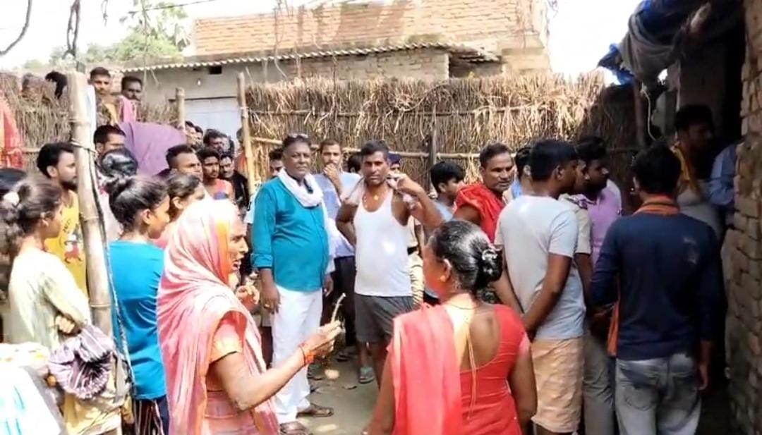 Bihar News: Triple murder in Vaishali, husband killed his wife and two children with a sharp weapon