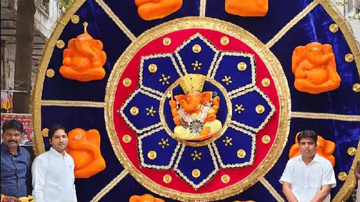 World's largest Rakhi of 101 kg tied to Khajrana Ganesh of Indore