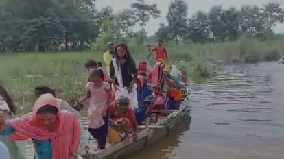 Bihar No passport and visa required for India Nepal travel women forced to travel by boat
