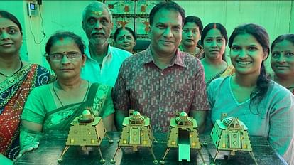 Handicraftsmen of Kashi made wooden model of Chandrayaan-3  Will meet the Prime Minister, Chief Minister