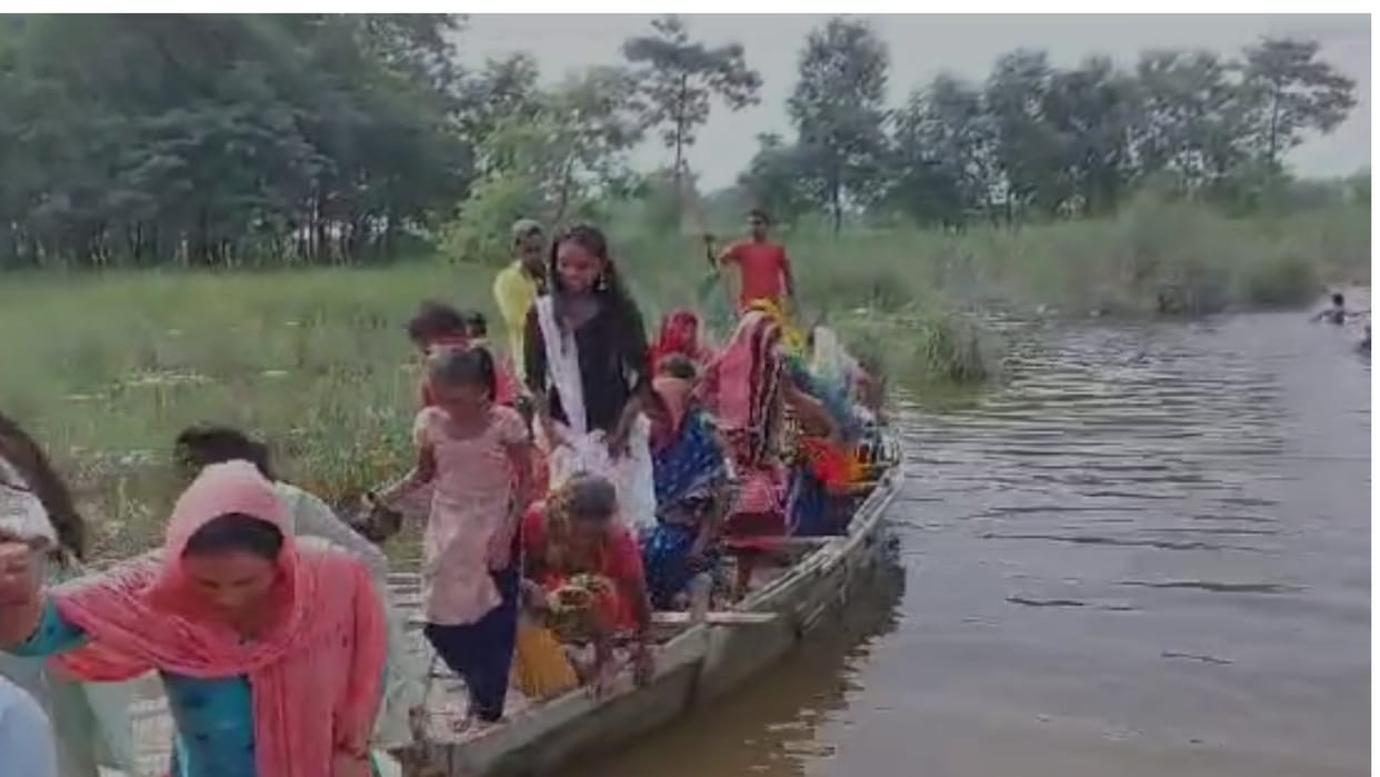 Bihar No passport and visa required for India Nepal travel women forced to travel by boat
