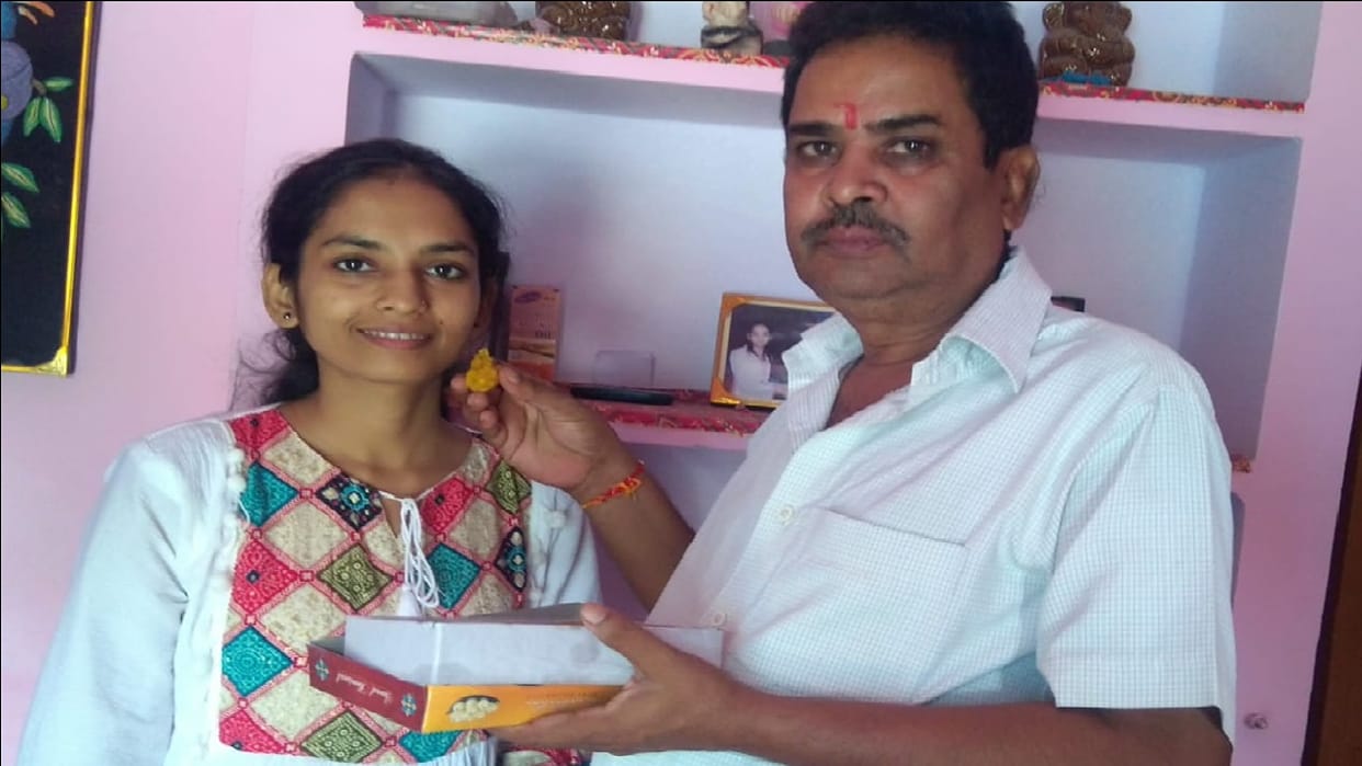 UPPCS J Result in Lakhimpur Kheri lawyer father s daughter Priyanka Diwakar passed exam
