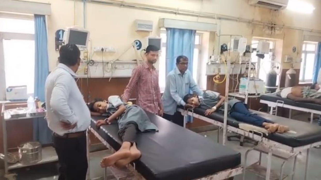 Dausa Road Accident Trolley collided with school bus in Mehandipur Balaji police station area 16 children inju