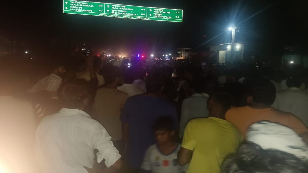 Youth dies after falling from roof in police raid in Bijnor
