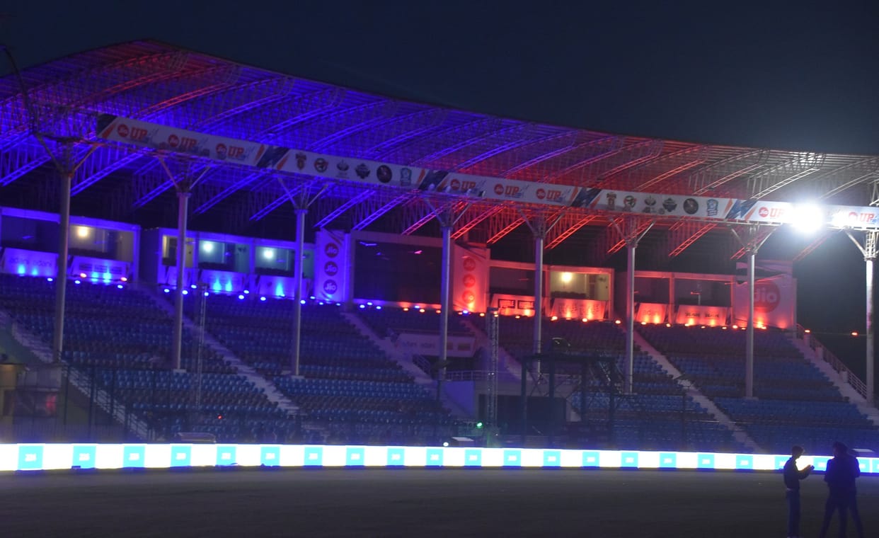 UP T 20 League, Today cricket lovers will enjoy double match, spectators come less, Entry free in remaining ma