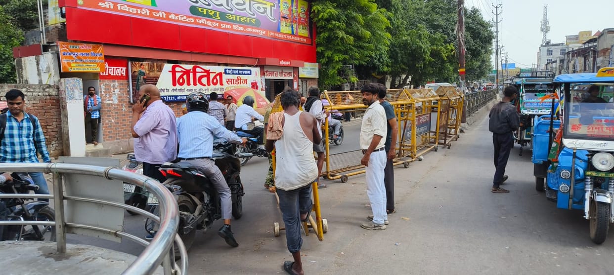 Traffic police on backfoot in 48 hours, barricading removed from Shyam Bihari Mishra Chowk, read full case