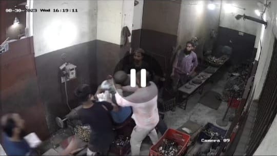 Meerut: man killed by scissors in Meerut over minor dispute