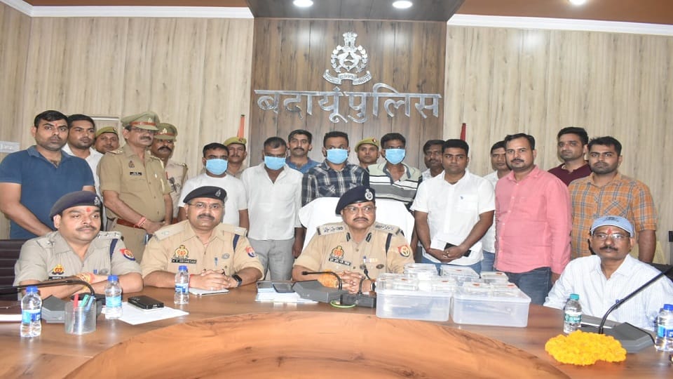 Four criminals arrested for robbing doctor family in budaun