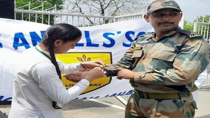 Sisters tie rakhi to Muslim brothers on Rakshabandhan in Shahjahanpur