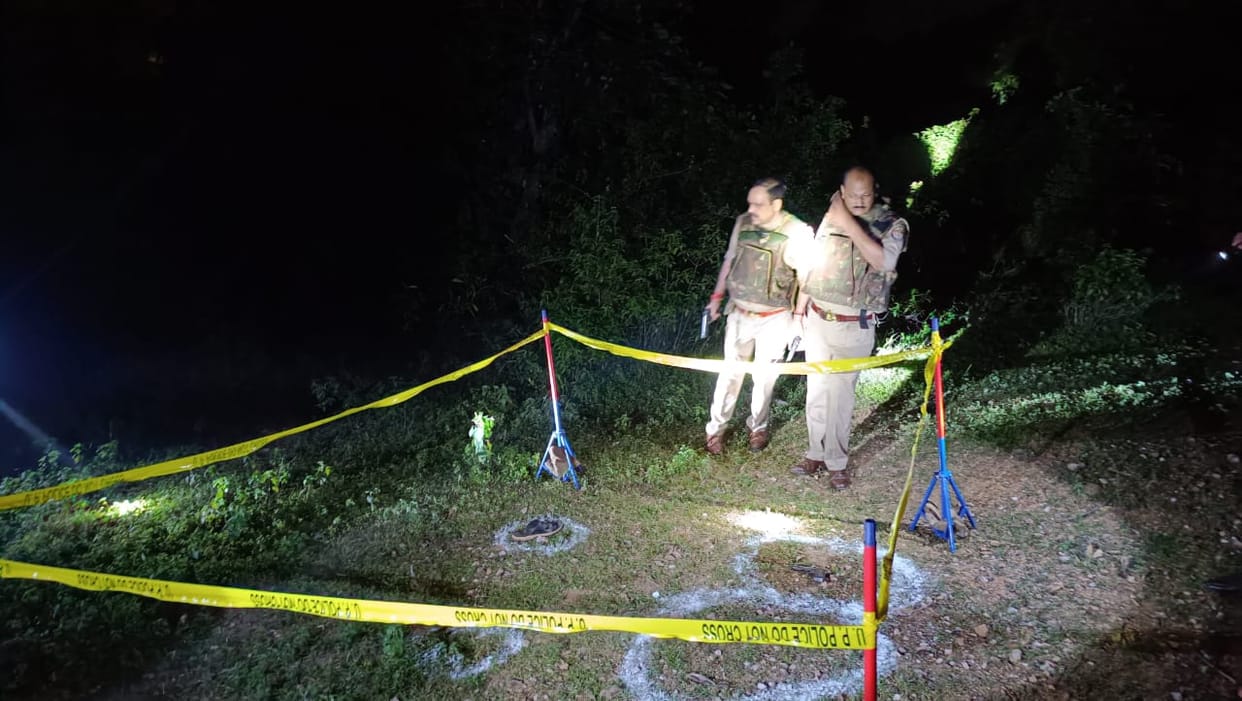 Police encounter with animal smugglers in Sonbhadra one injured by bullet injury