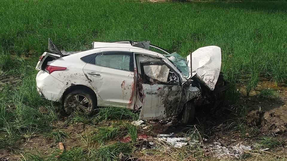 Car went out of control and entered field In Rohtak, youth from Jind died