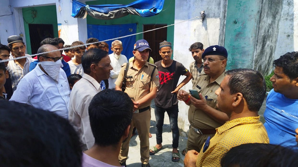 Woman body found in a sack in roorkee police busy searching for absconding couple Uttarakhand news