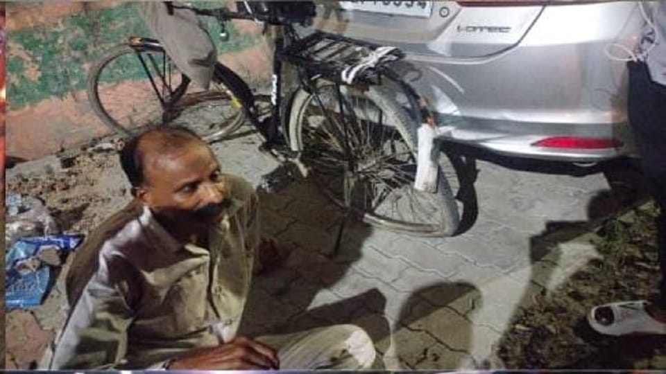 UP: Speeding Wagon R wreaks havoc in Lucknow, crushes many vehicles